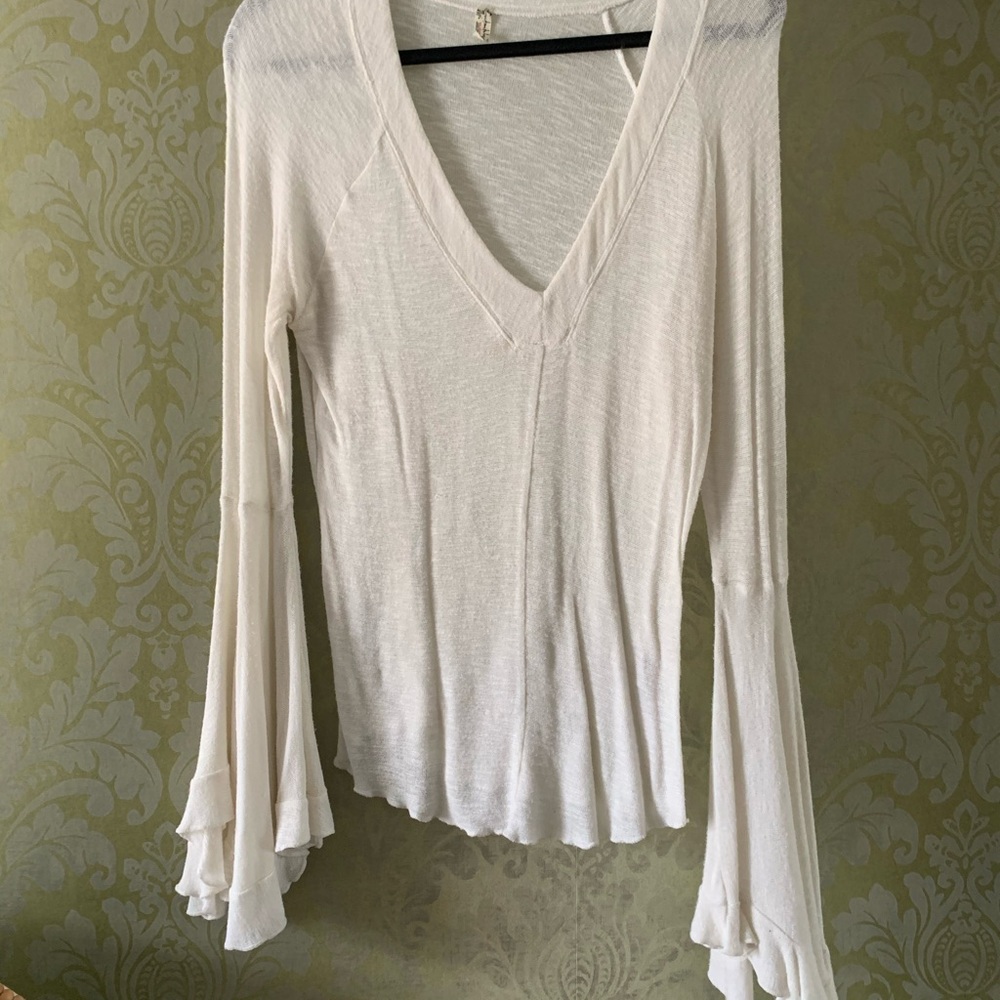 Free People flowy sleeve blouse